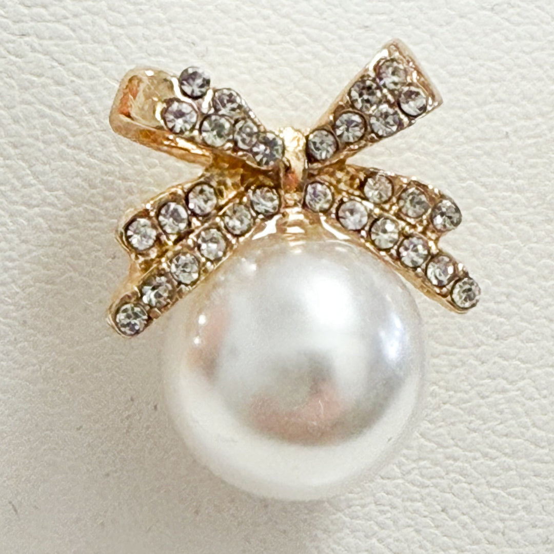 Claire - Rhinestone Bow Pearl Stud Earrings (Gold)