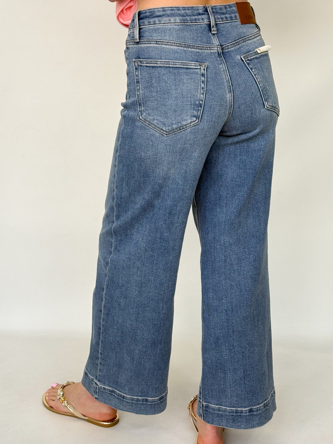 Farah - Medium Wash Wide Leg Pants