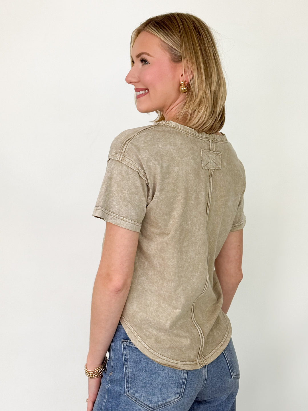 Lena - Scoop Neck Short Sleeve Top (Brown)