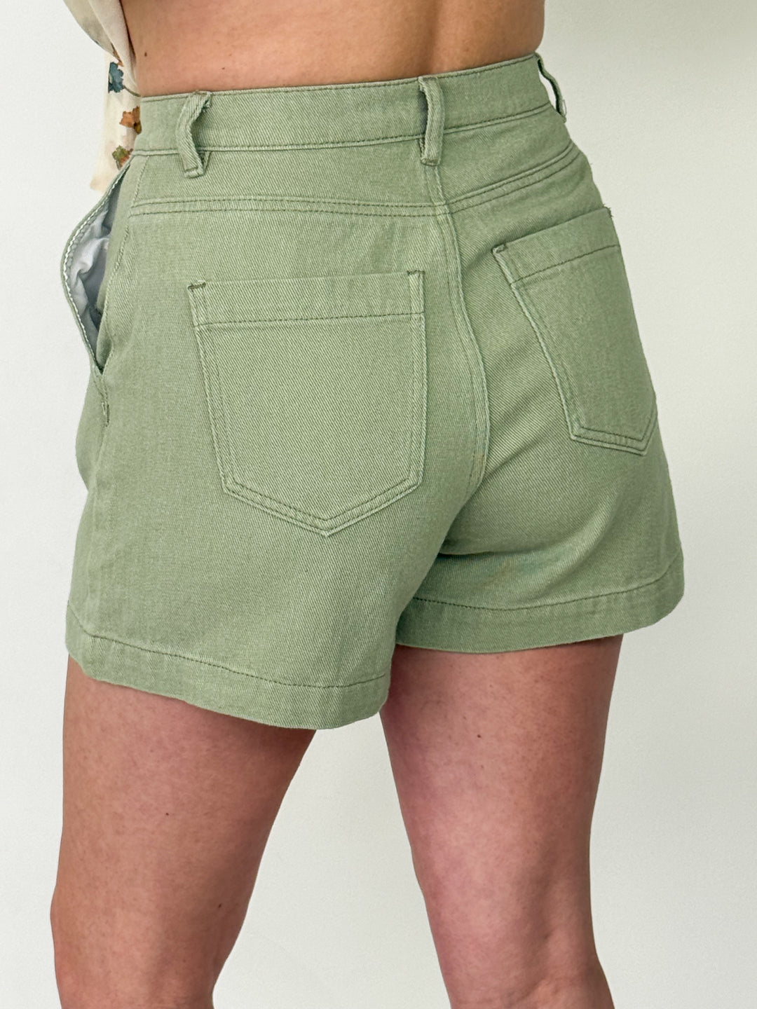 Bay - Front Seam Detail Shorts (Matcha)