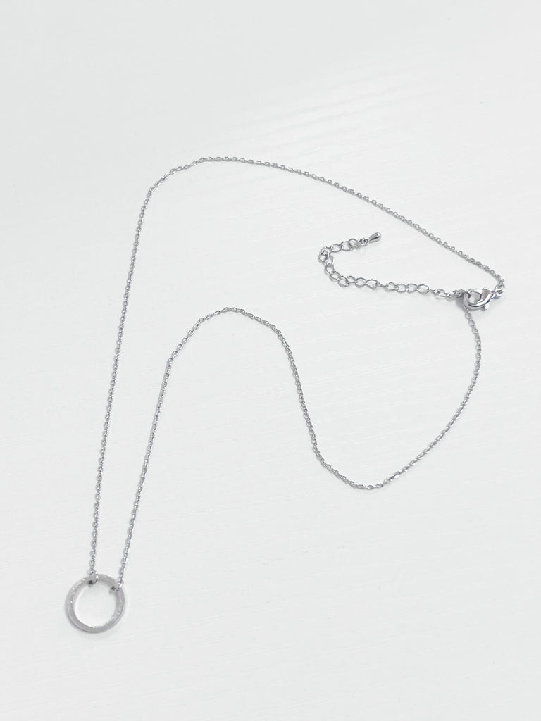 Meg - Circle Pendant Necklace (Silver)