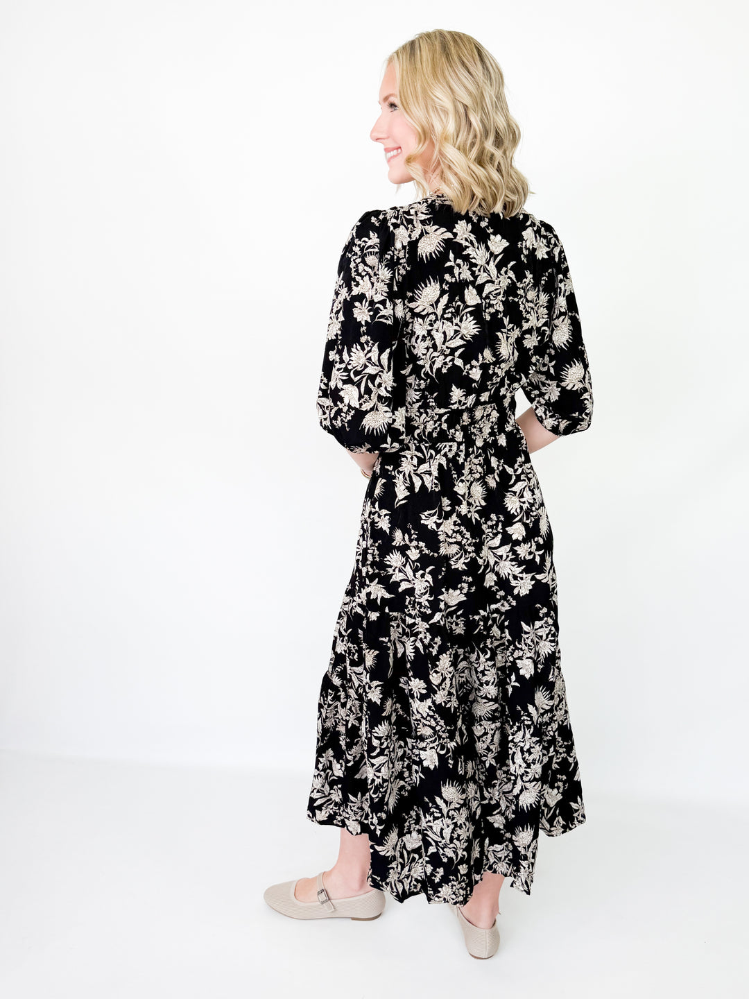 Anita - Black 3/4 Sleeve Floral Midi Dress
