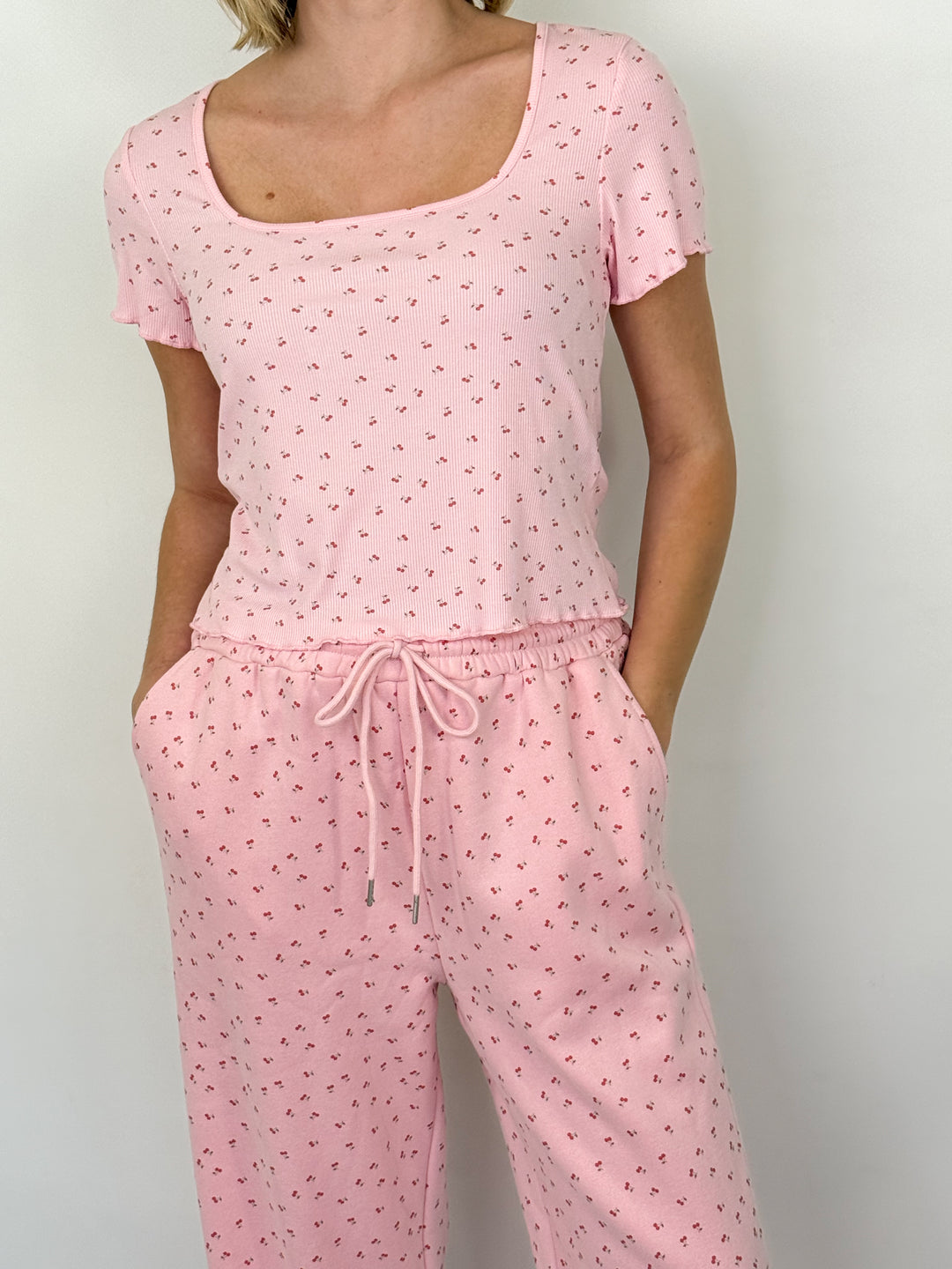 Cindy - Cherry Sweatpant Set