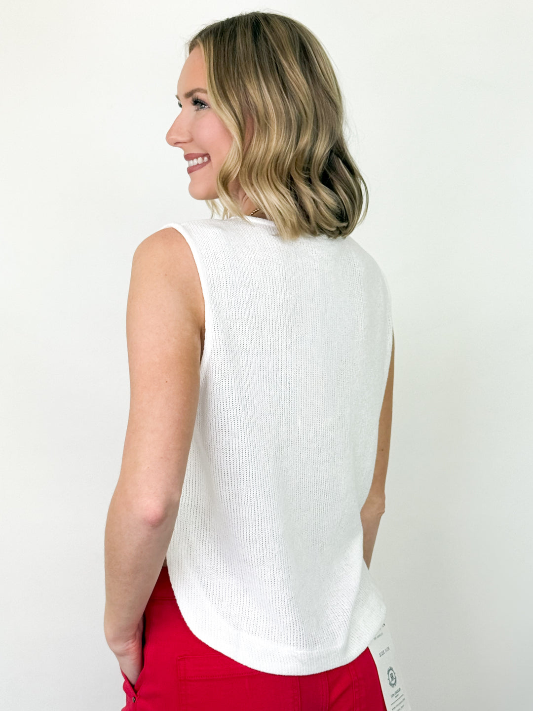 Alaina - White Sleeveless Knit Top