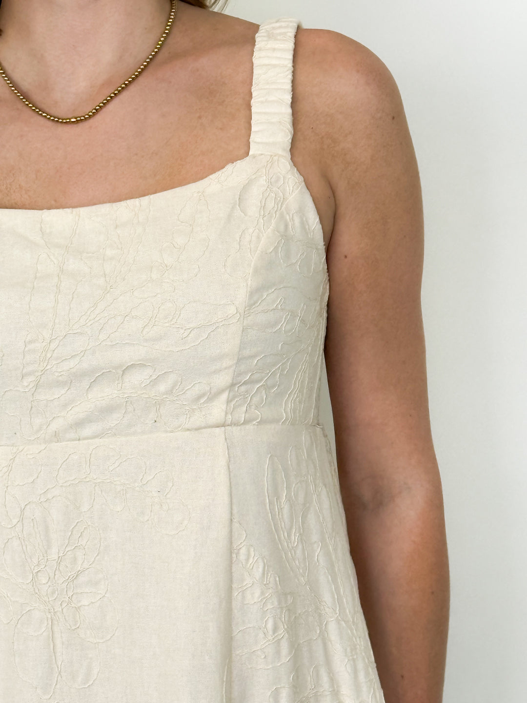 Brenda - Textured Floral Midi Dress