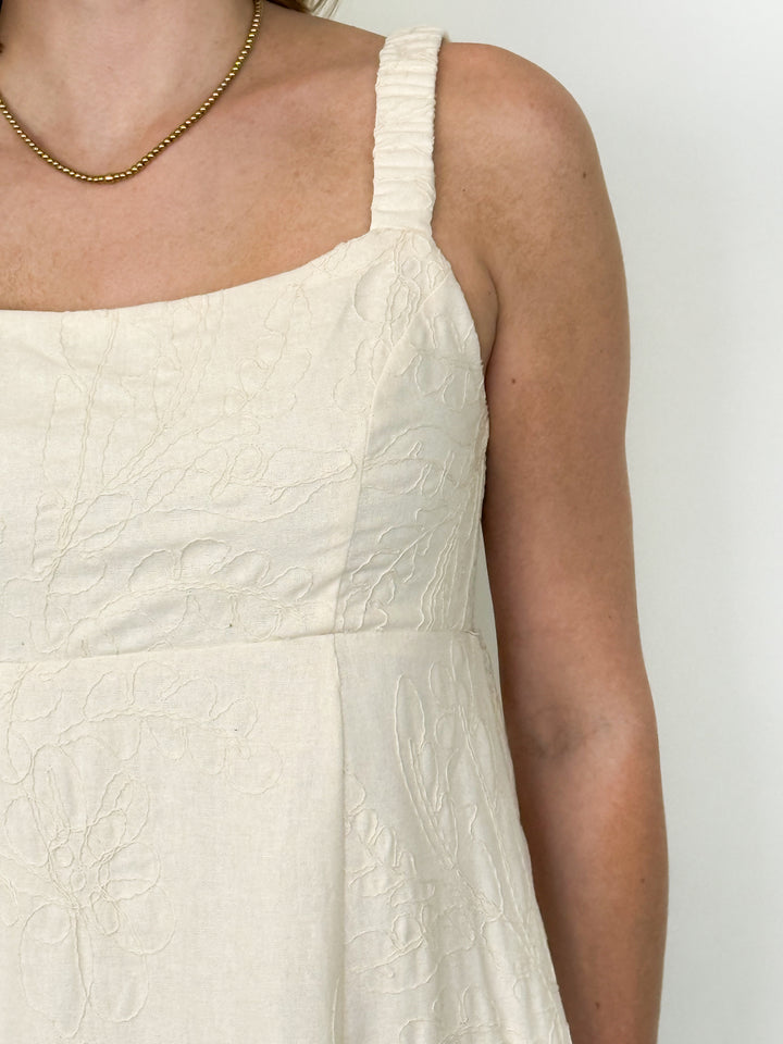 Brenda - Textured Floral Midi Dress