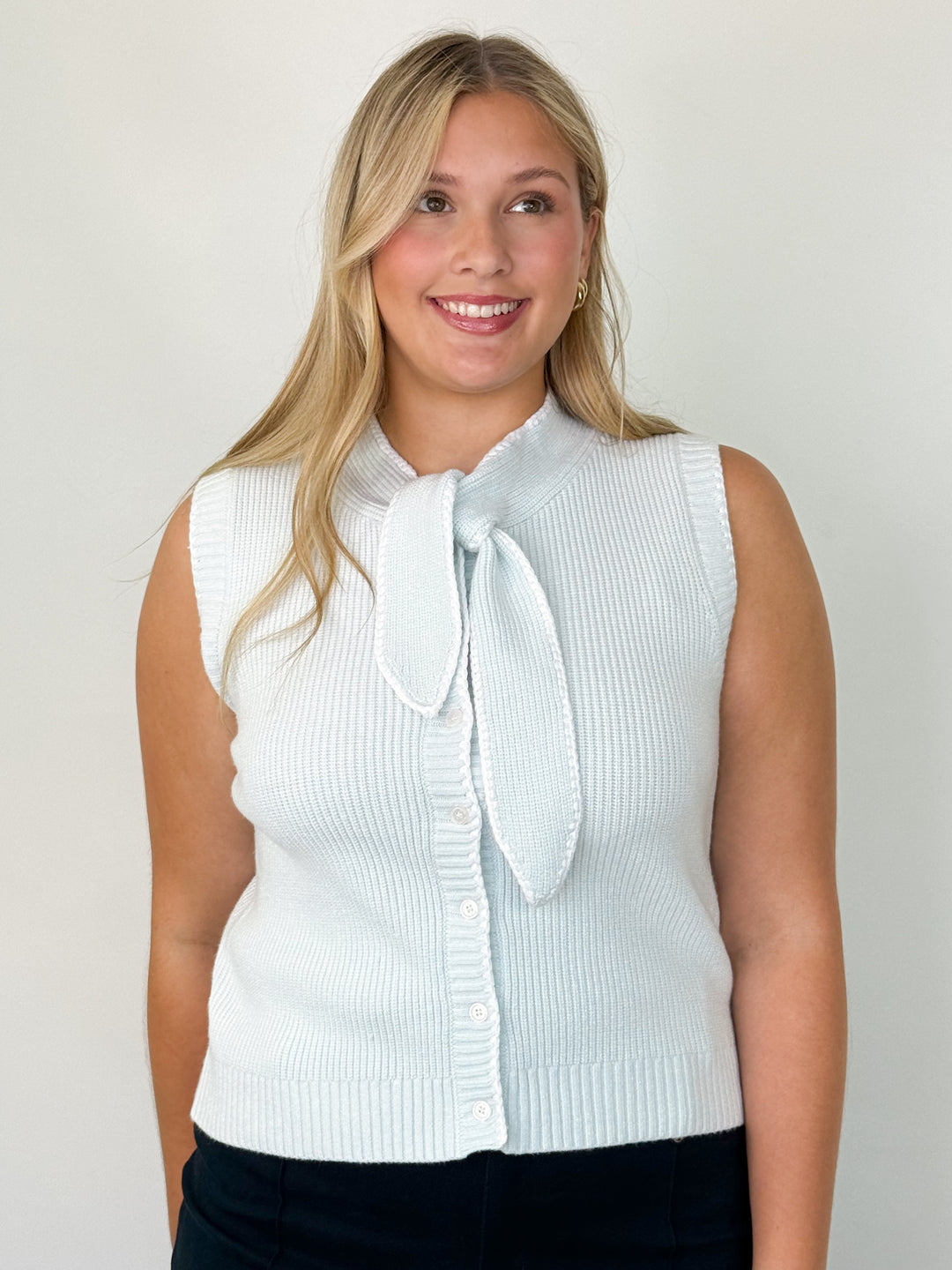 Salli - Knotted Sweater Top