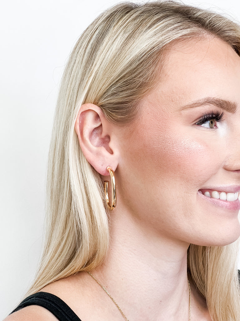 Taylor Shaye Designs - Gold Oval Hoop Earrings