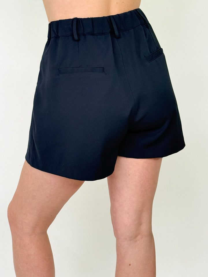Evelyn - Flowy High-Waist Shorts (Navy)