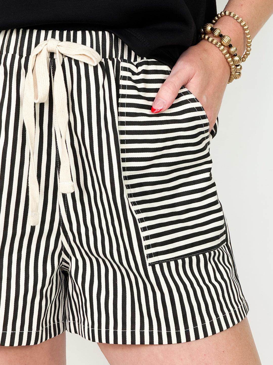 Wendi - Black Striped Shorts
