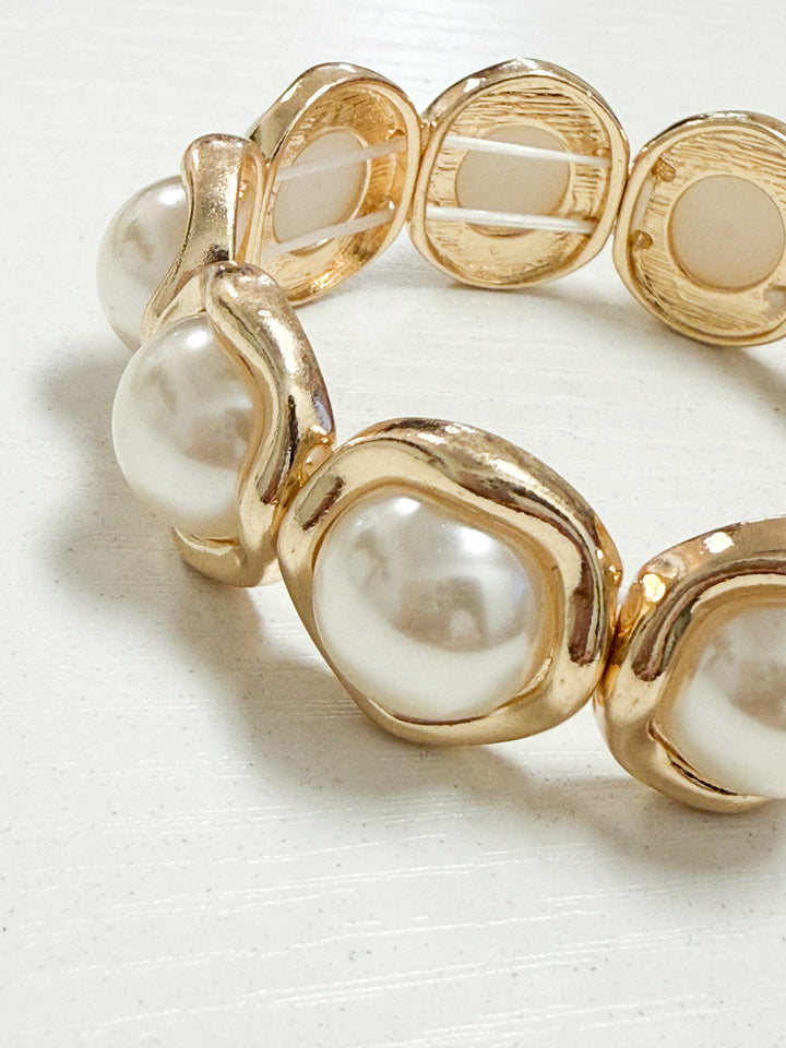 Katie - Freshwater Pearl Stretch Bracelet