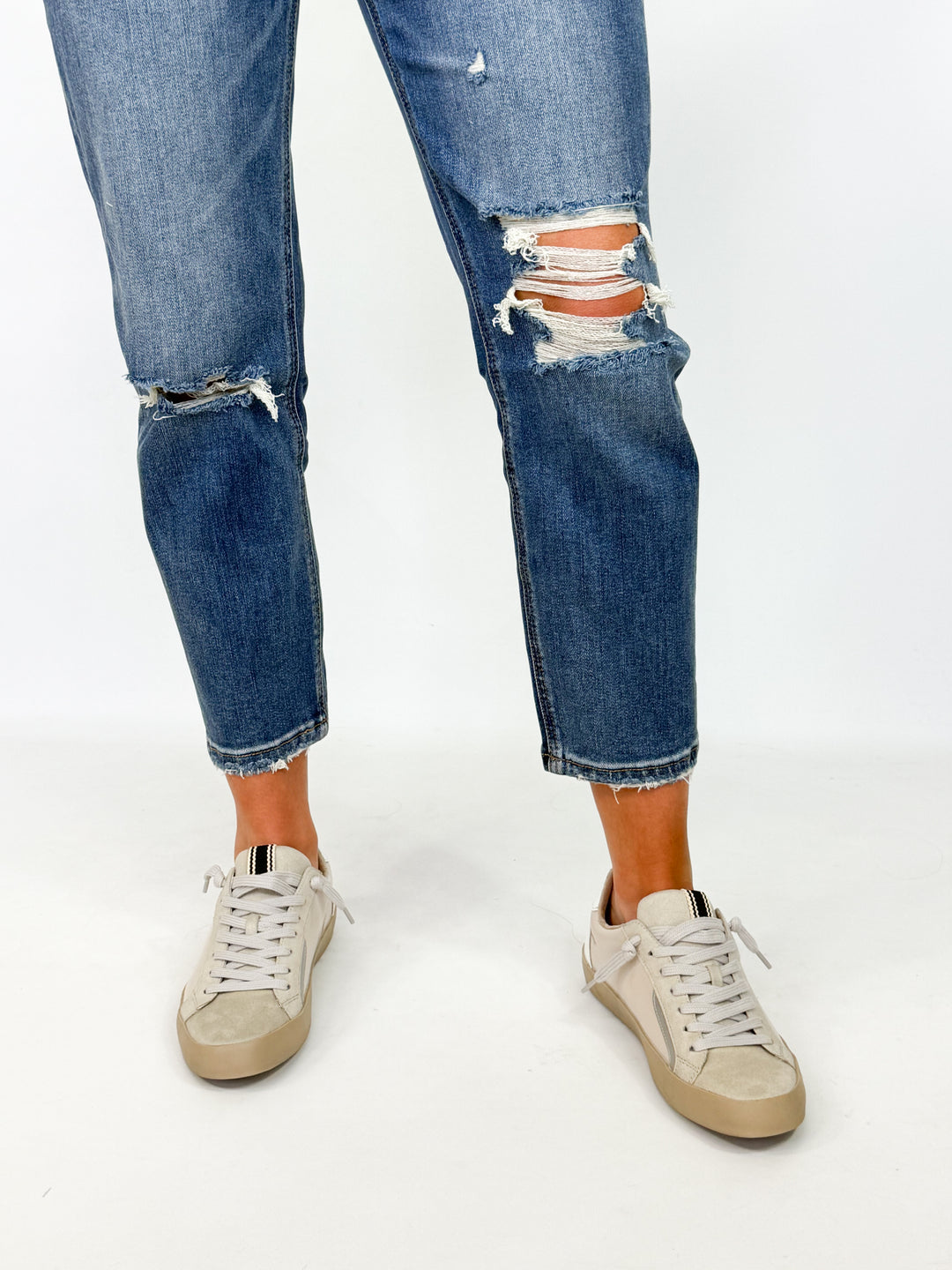 Nelly - Stretch Crop High Rise Mom Jean