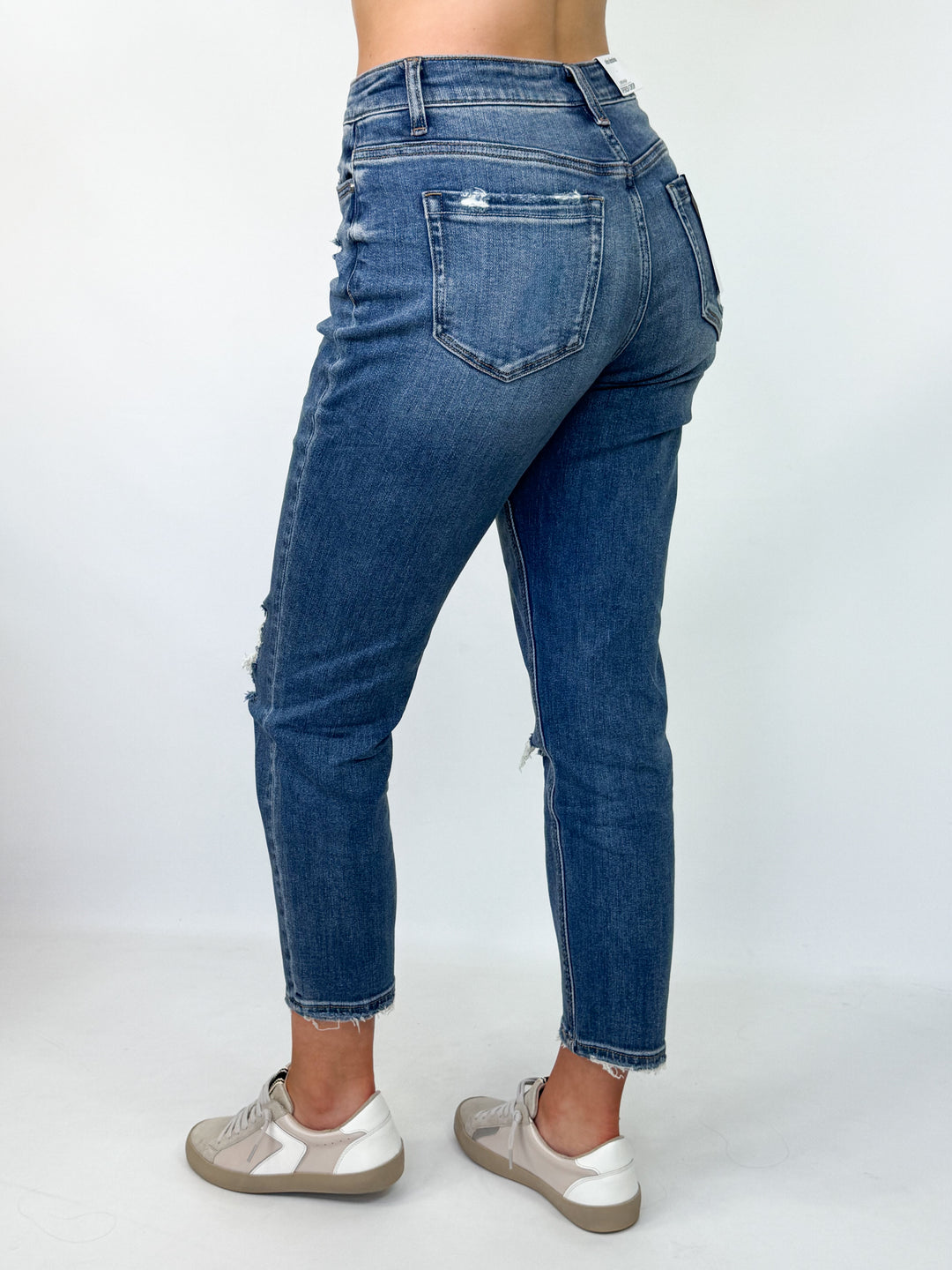 Nelly - Stretch Crop High Rise Mom Jean