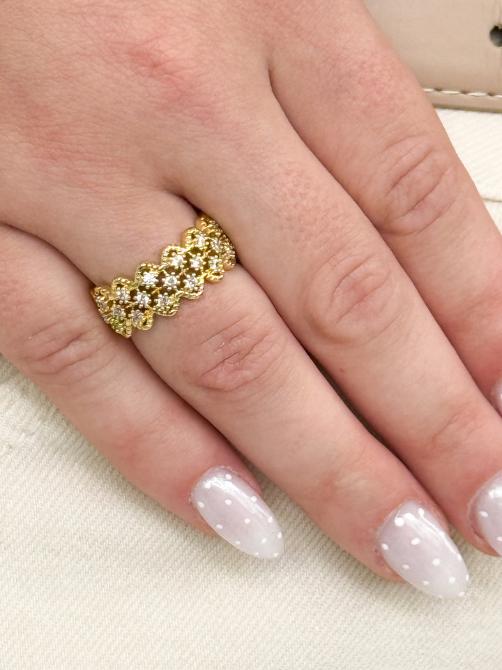 Beverly - Rhinestone Filigree Gold Ring