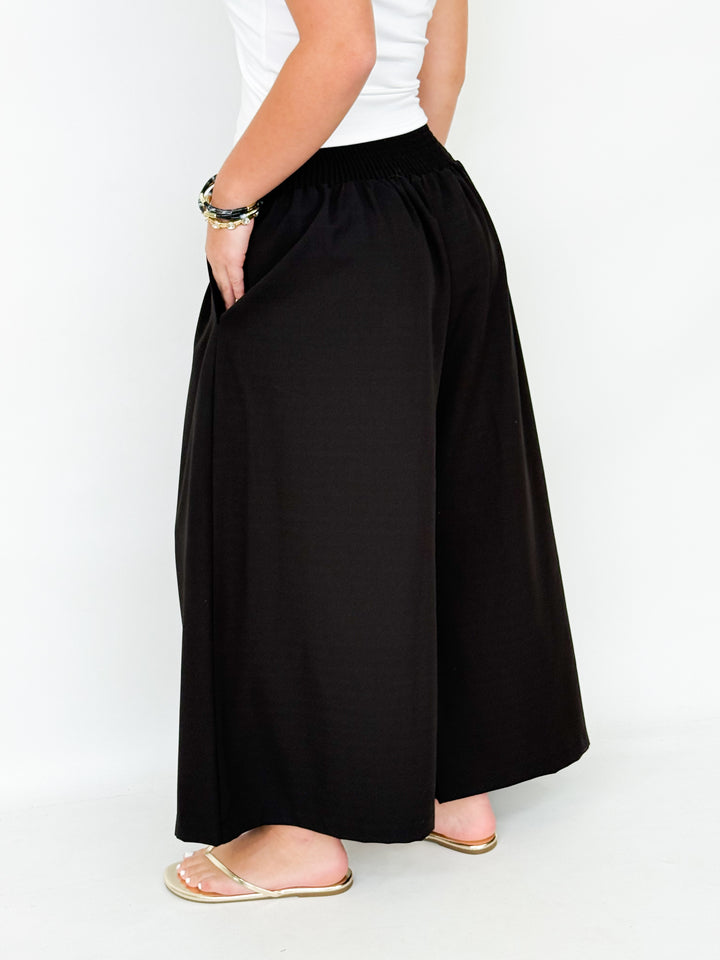 Kelcie - Black Wide Leg Crop Pants