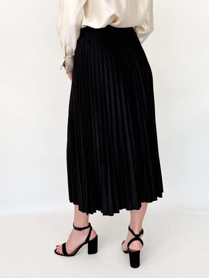 Lyndi - Faux Suede Pleated Skirt