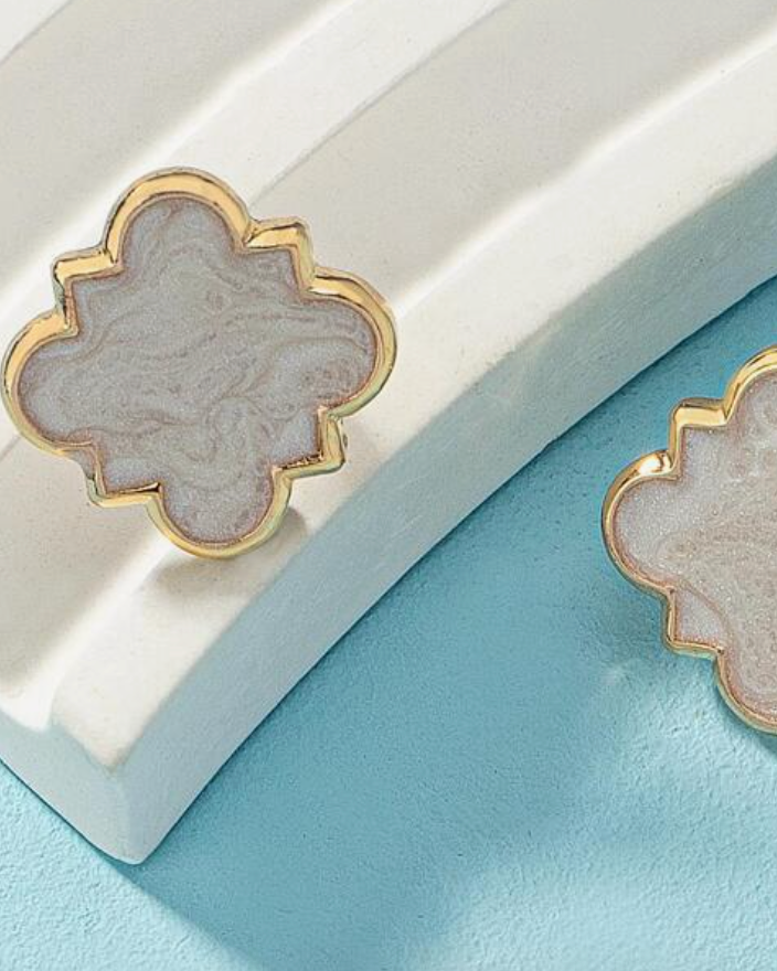 Annie - Quatrefoil Stud Earrings (White)