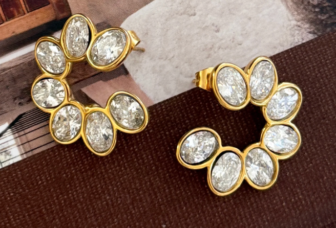 CHANSUTT - Serena Earrings