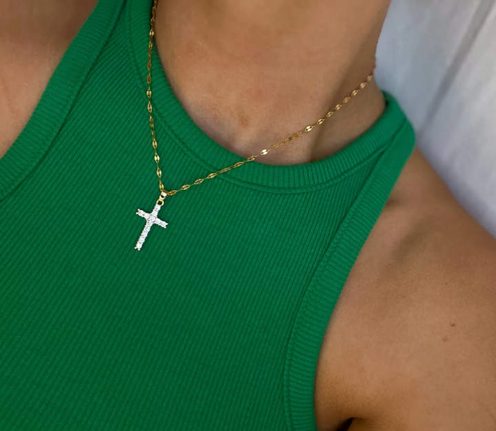 CHANSUTT - Sparkle Cross Necklace