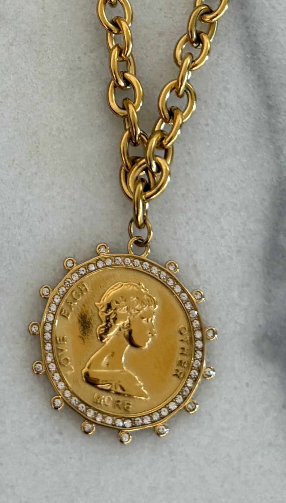 CHANSUTT - Small Coin Necklace
