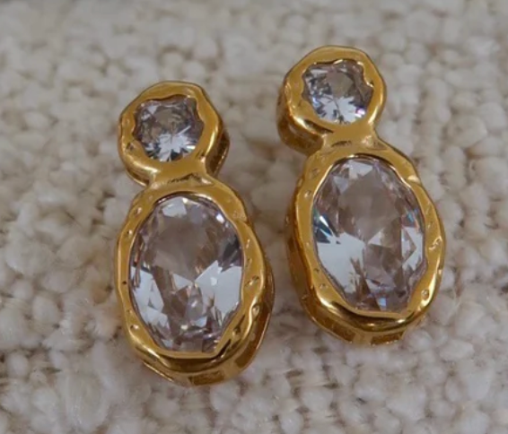 CHANSUTT - Serenity Earrings