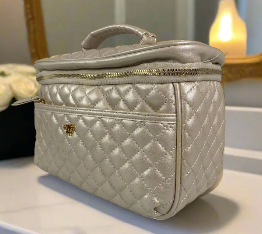 PurseN  - Classic Train Case (Pearl Quilted)
