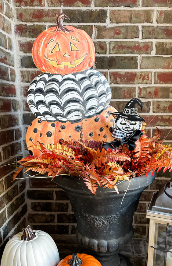 Round Top Collection - Jack-O-Lantern Topiary