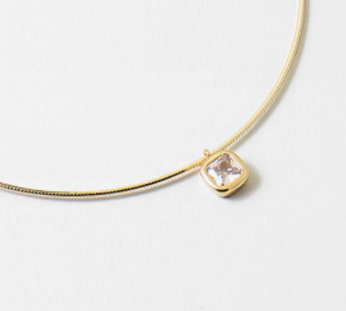 Elise - Square Pendant Necklace