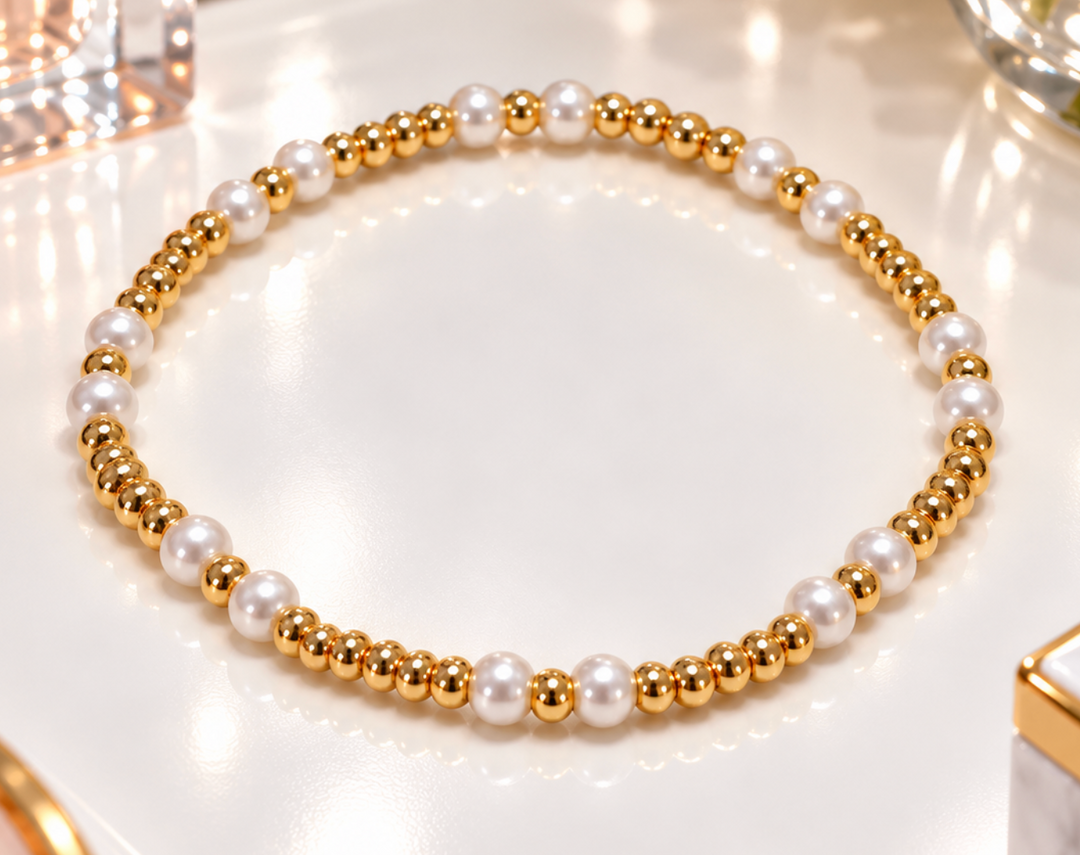 Audrey - Pearl and Gold Beaded Bracelet