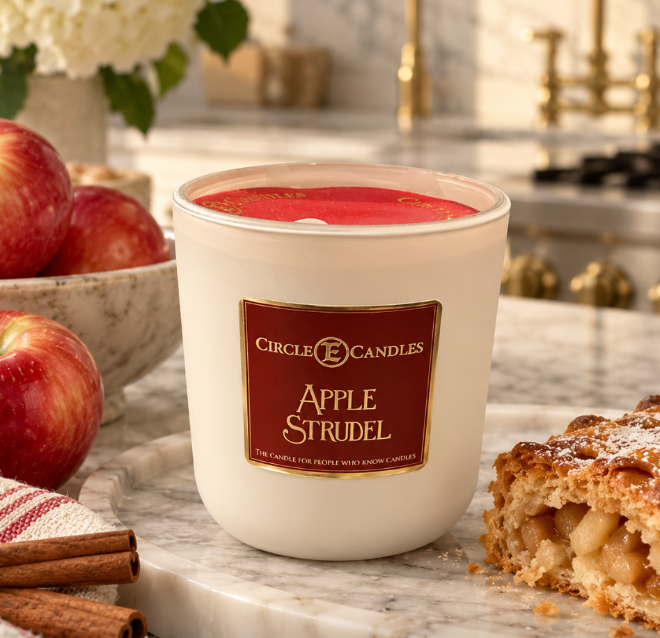 Circle E - Apple Strudle Candle 14oz.