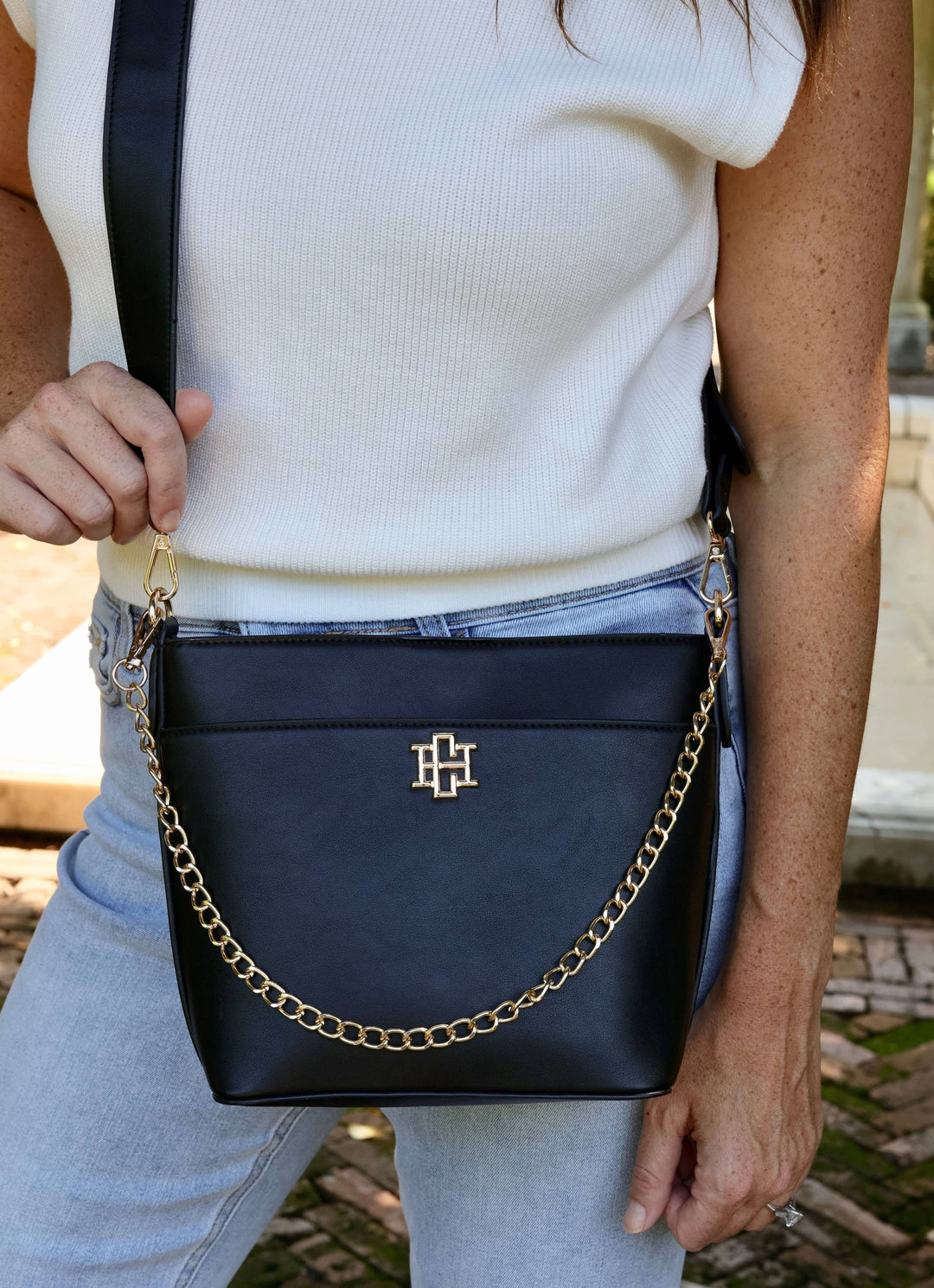 Brielle - Bucket Crossbody Bag (Black)