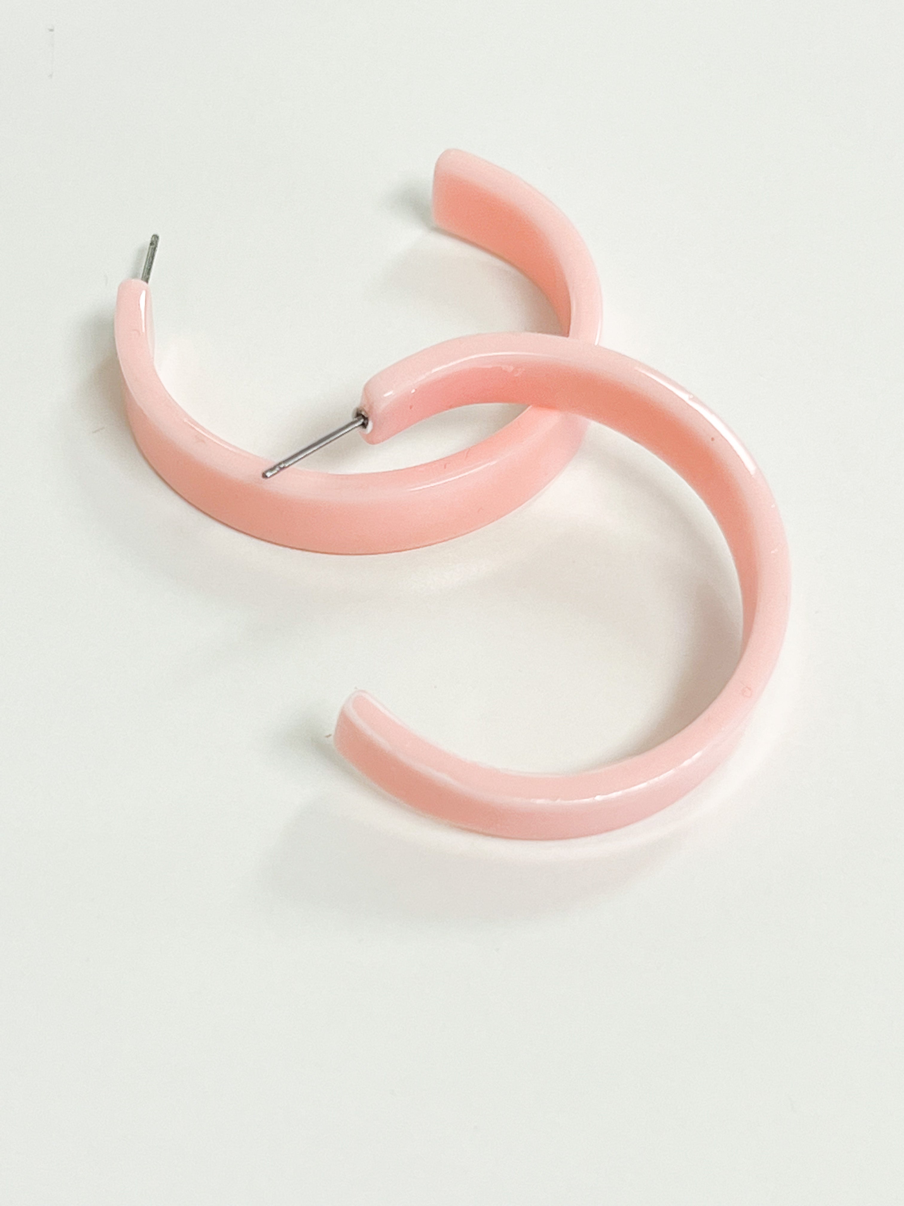 Gia - Acrylic Hoop Earrings (Pink)